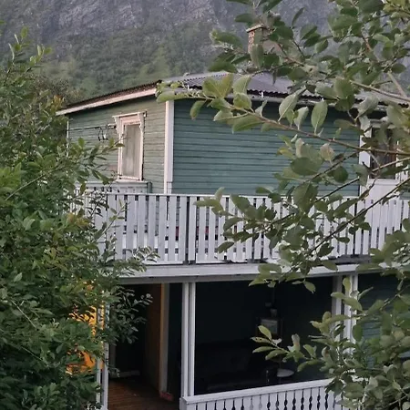 Holiday home En Liten I