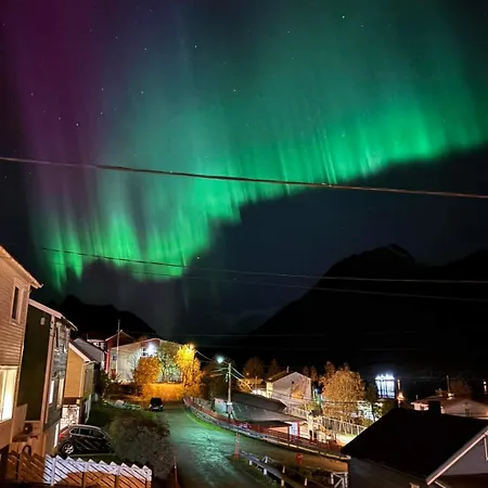 En Liten I 펜션 Gryllefjord