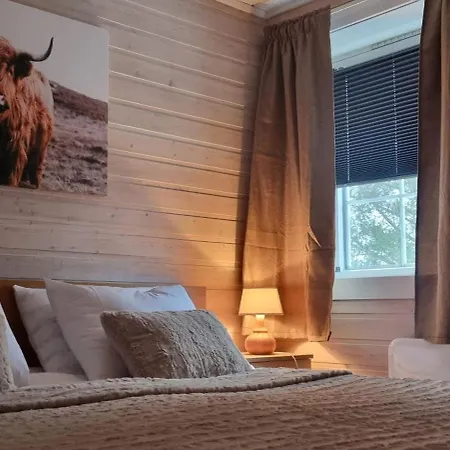 Holiday home En Liten I Gryllefjord